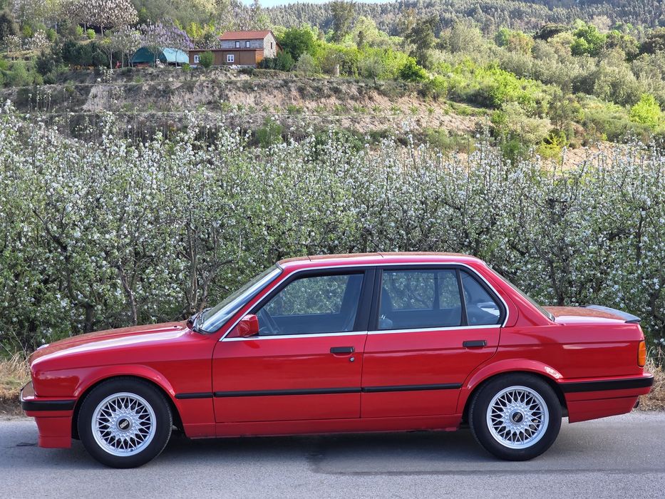 BMW E30 316 Sedan