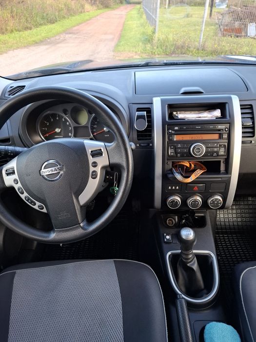 Samochód Nissan X-Trail