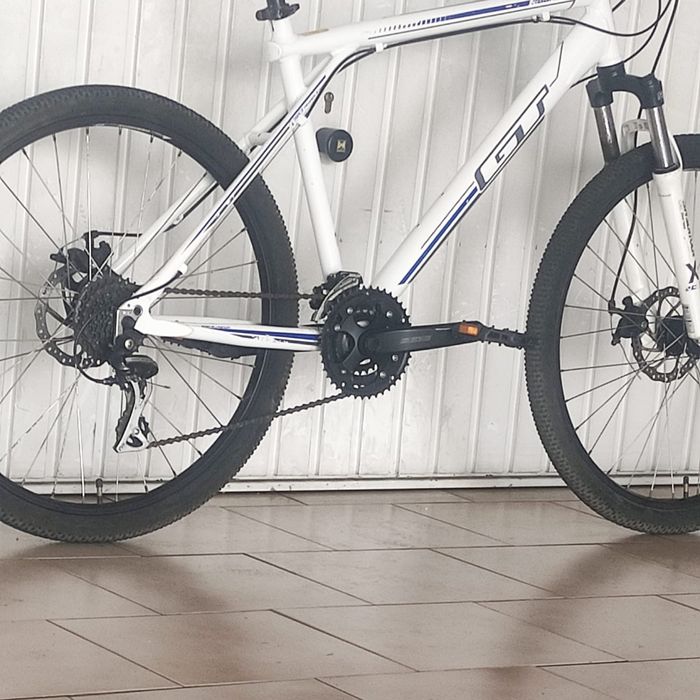 Bicicleta GT 26 L