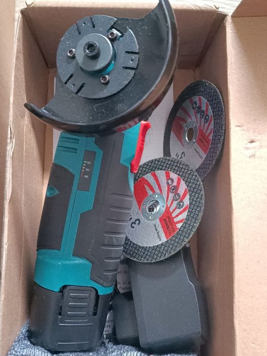 Аккумуляторная болгарка на 12V