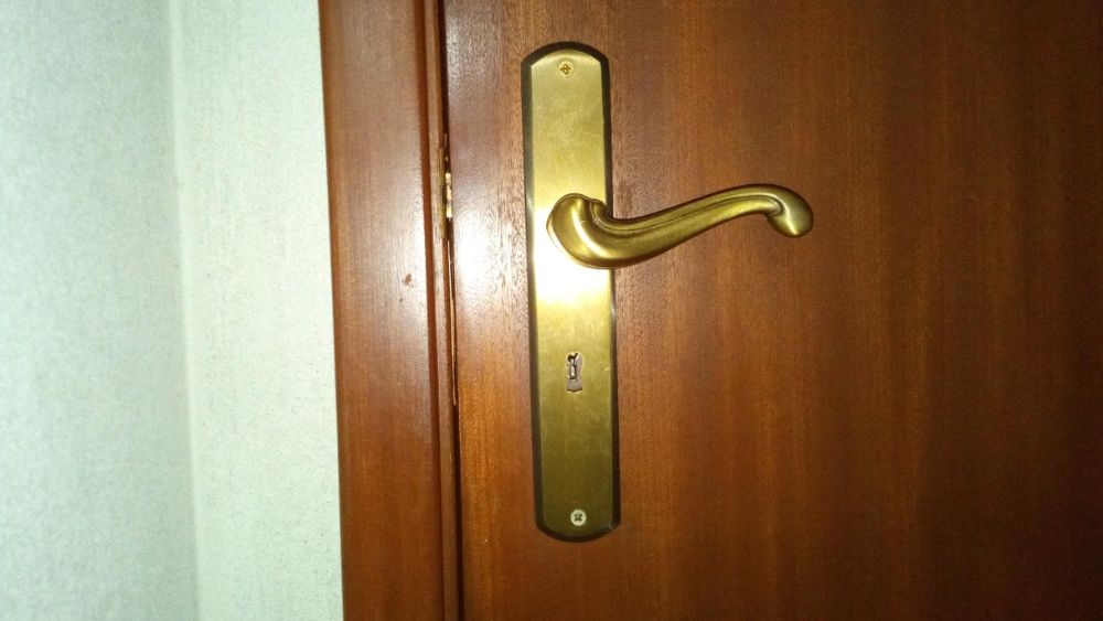 Molas para puxador e fechadura