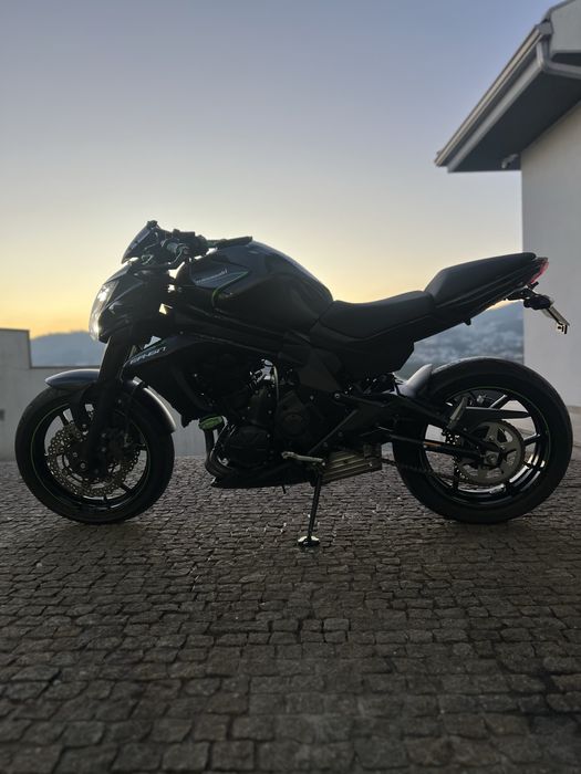 Naked Kawasaki ER6N 650cc  Troco por CF Moto 450 MT