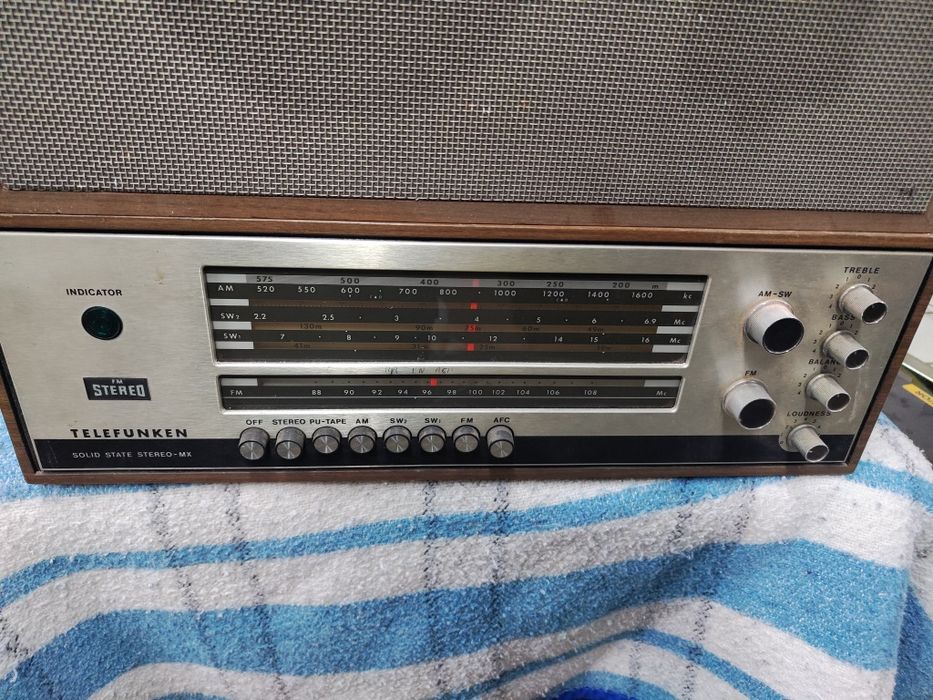 Radio antigo para coleção