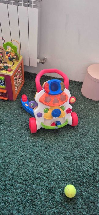 Ходунки-игровой центр развивающий Chicco "Первые шаги"