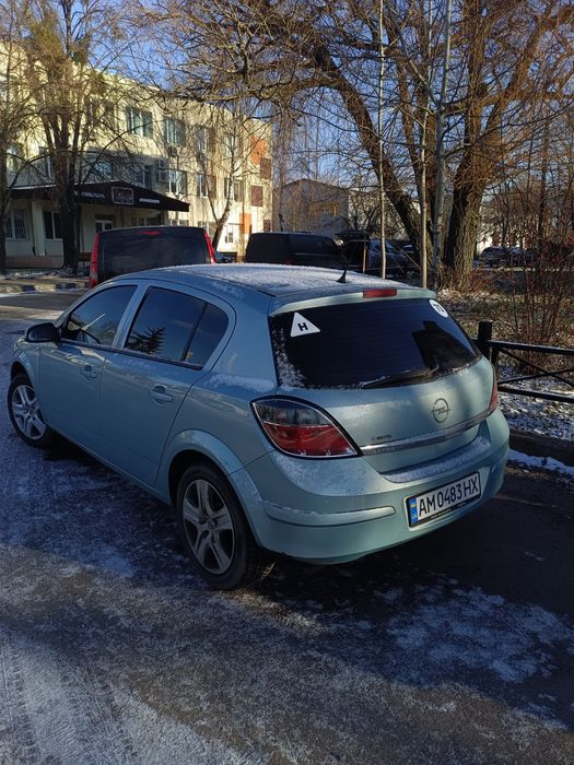 Продам Opel astra h
