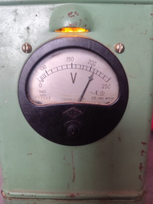 Стабілізатор напруги (Радянський 1970р)