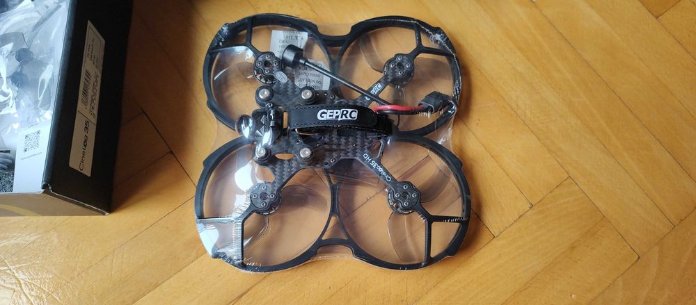 dron GEPRC CineLog35 HD 6S