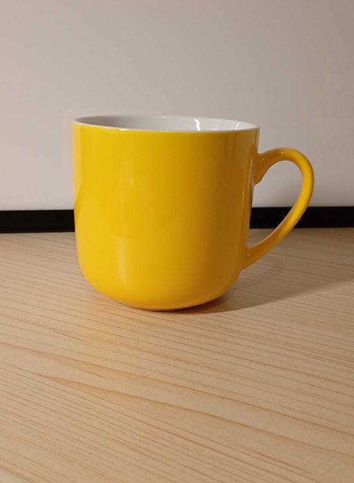 Kubek ceramiczny, ciekawy żółty, Atom, Coppa/ 300 ml.