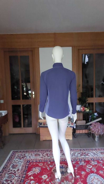 niebieska koszulka narciarska Berghaus bielizna termiczna na narty