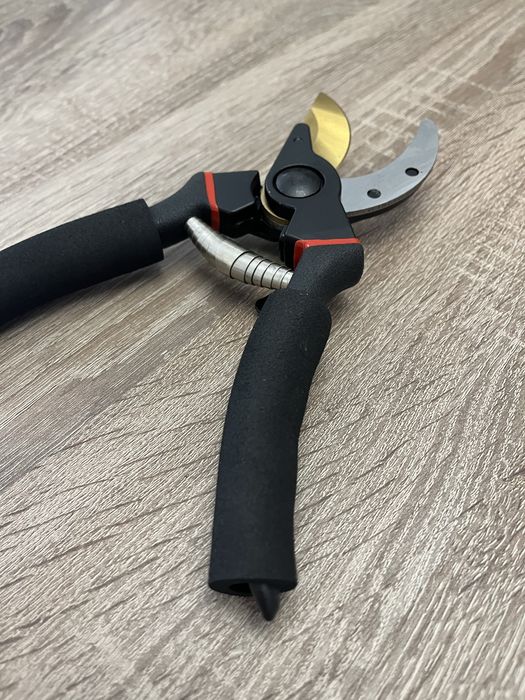 Tesoura para jardinagem