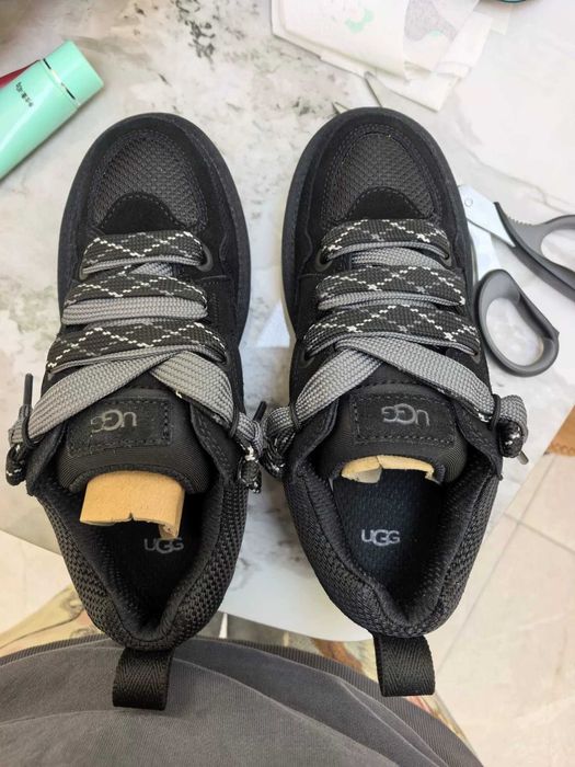 UGG Lowmel Czarny r.41