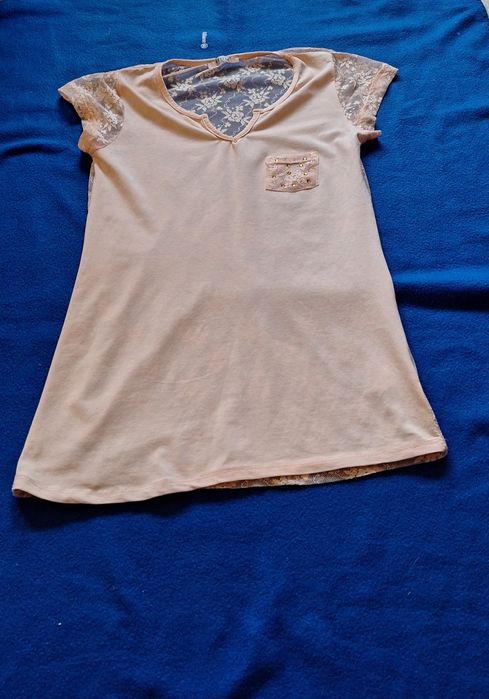 Bluzka z krótkim rękawem T-shirt z koronką