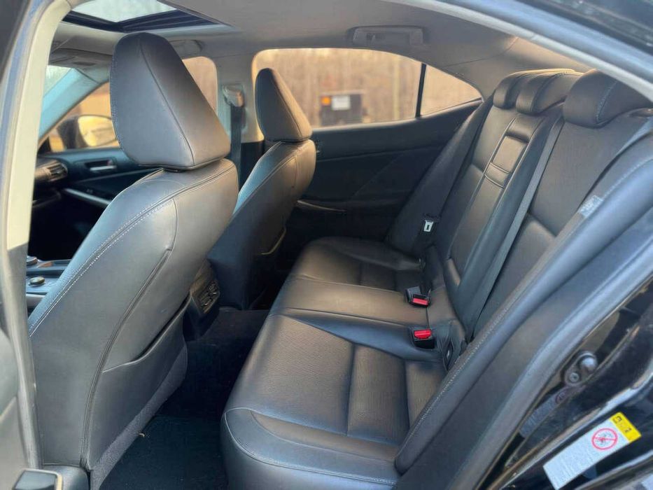 Lexus IS 250      2015