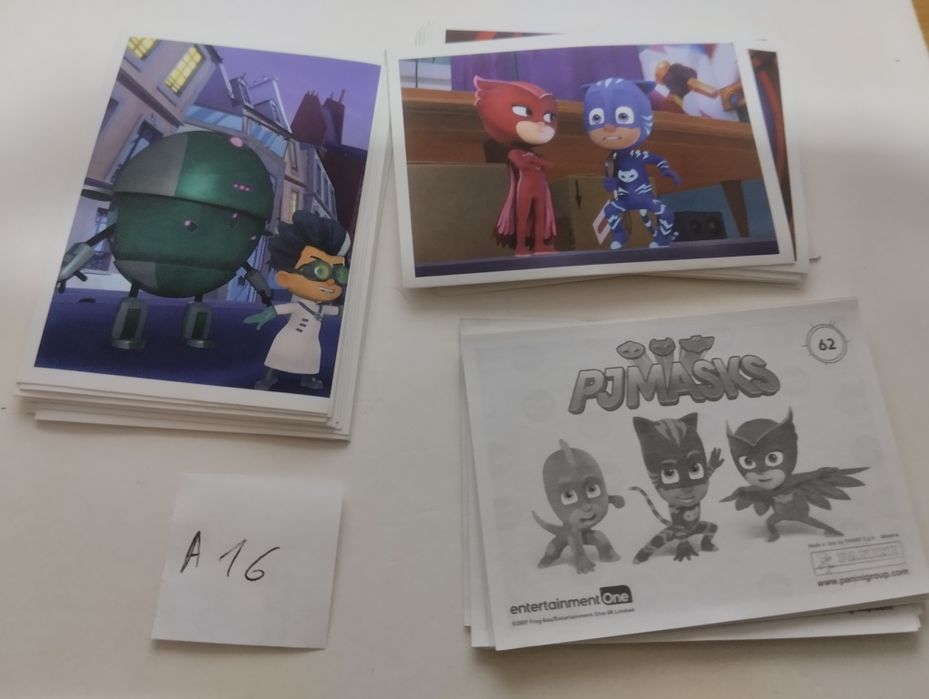 (A2) Cromos de 8 coleções