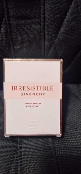 Givenchy Irresistible Rose Velvet woda perfumowana dla kobiet 80ml.
