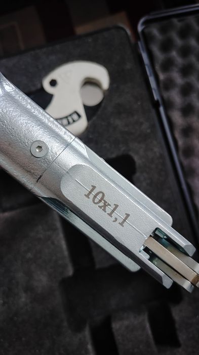 Ручной пресс для труб