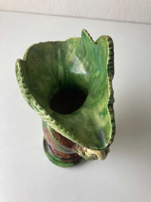 Jarra com 2 meninos em Faiança Caldas da Rainha - Manuel Mafra