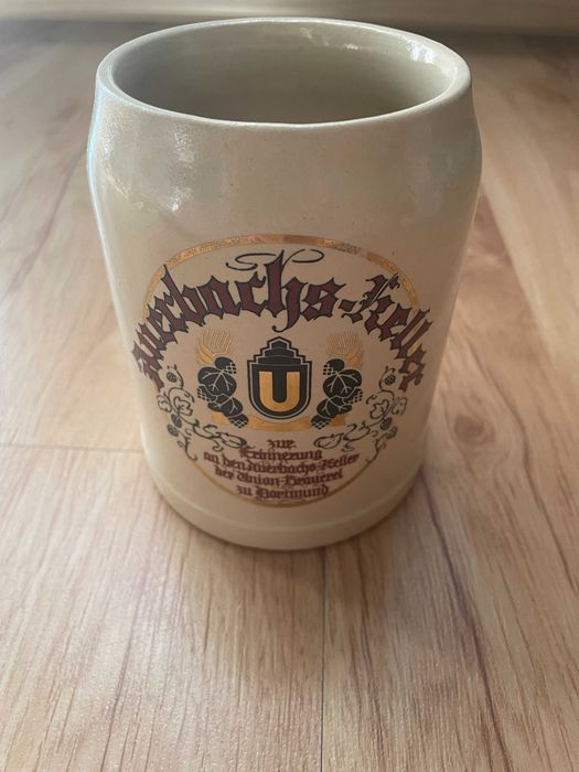 Niemiecki kufel do picia, kubek. German drinking stein, mug.