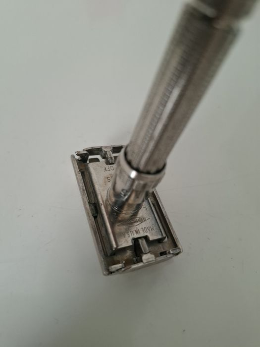 Gillette Slim Adjustable USA