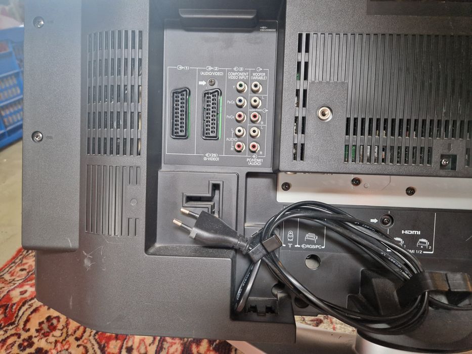 Telewizor Toshiba LCD colour TV 32R3500P