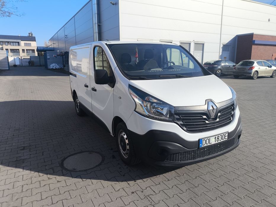 Renault Trafic 2015 | 165 tys. km | 1. właściciel w PL | OC do 07.2026