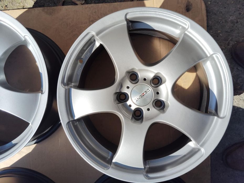 Dezent 5x114.3 17x7.5 Suzuki Kia Hunday Honda