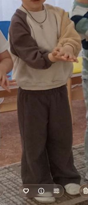 Костюм Zara на дівчинку 104 р