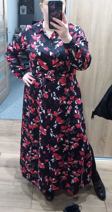 Długa sukienka w kwiaty