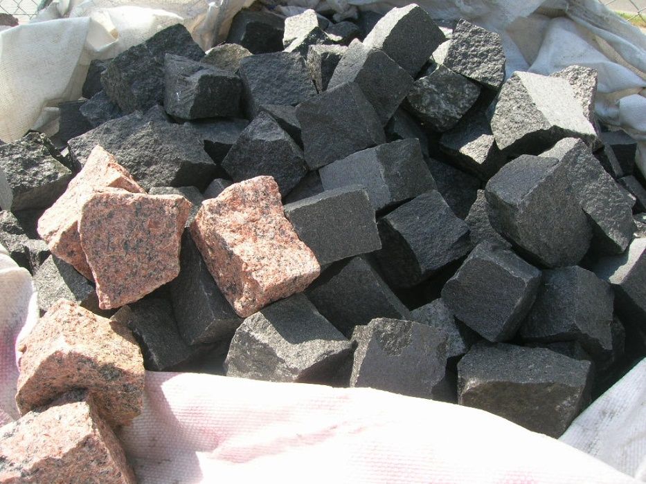 Palisady, oporniki granitowe,kostka granitowa,grysy