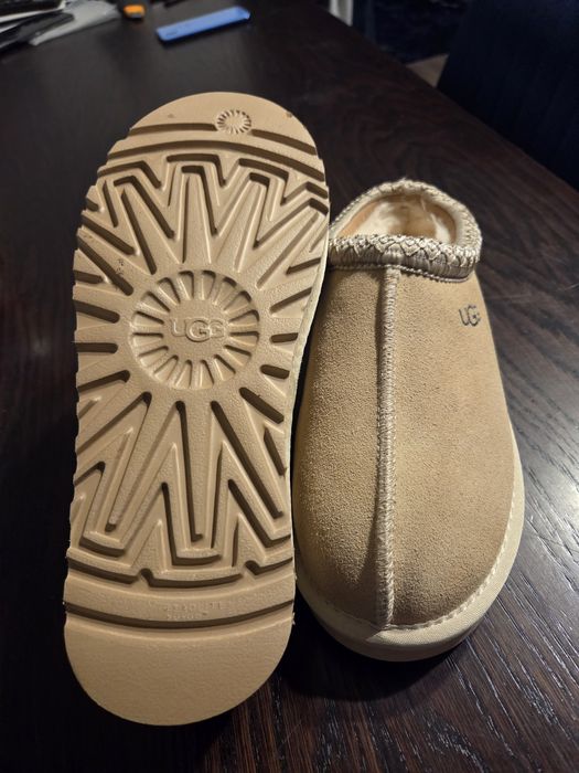 Buty - kapcie marki UGG