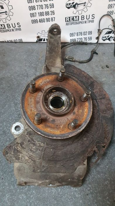 Цапфа, кулак, ступиця правий лівий jeep grand cherokee 2005-2010