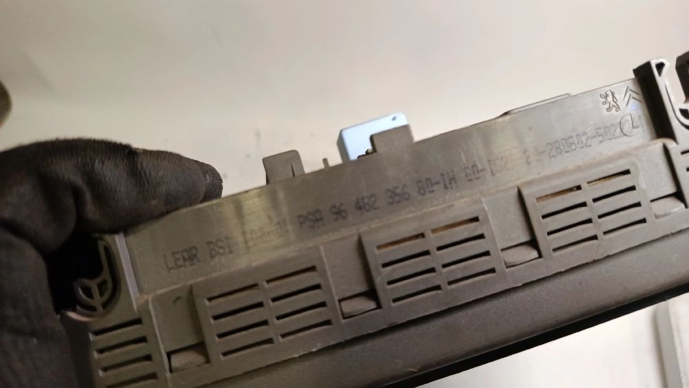 Caixa fusíveis / SAM / BSI CITROËN C5 I (DC_)