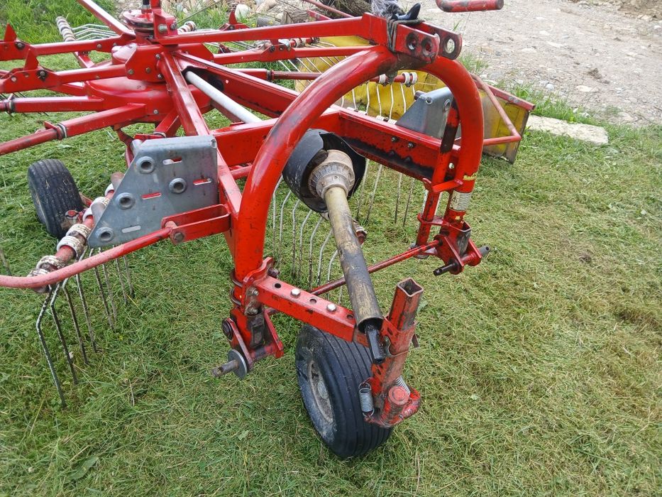 Zgrabiarka grabarka Pottinger Top