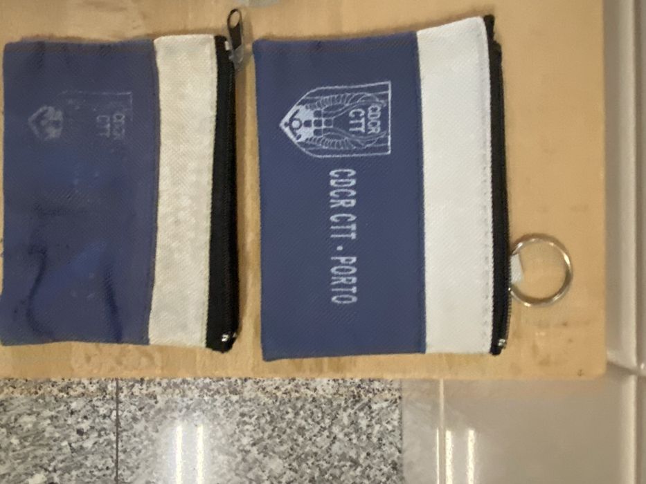 2 porta moedas em tecido