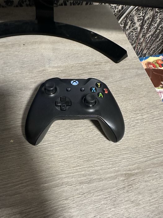 Ігрова приставка Xbox One X | 1TB