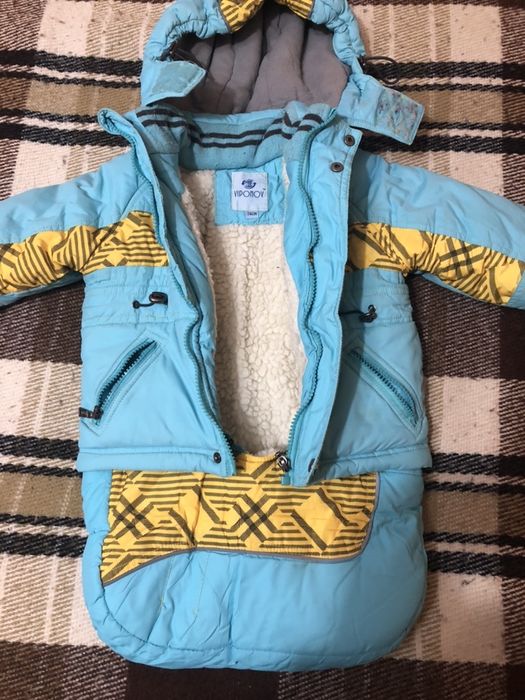 Продам детский зимний комбинезон, два в одном.
