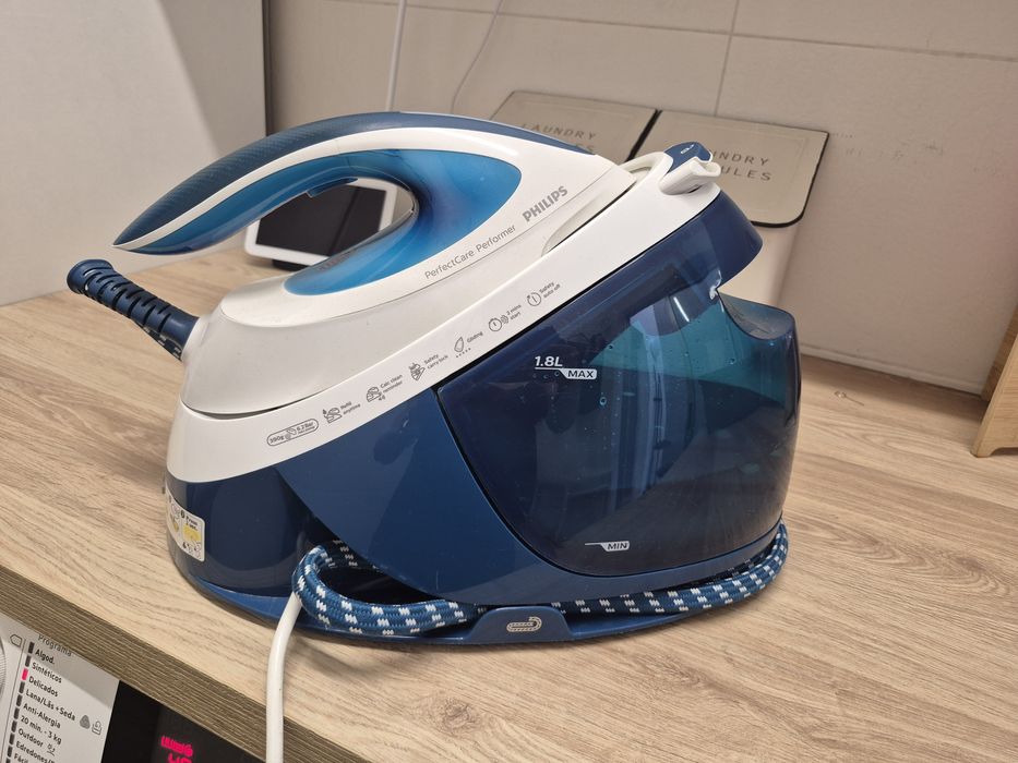 Ferro com caldeira a vapor