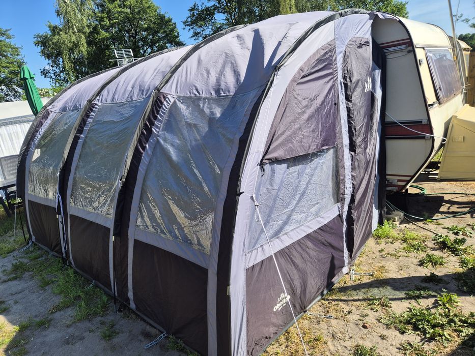 Przedsionek uniwersalny do przyczepy kempingowe