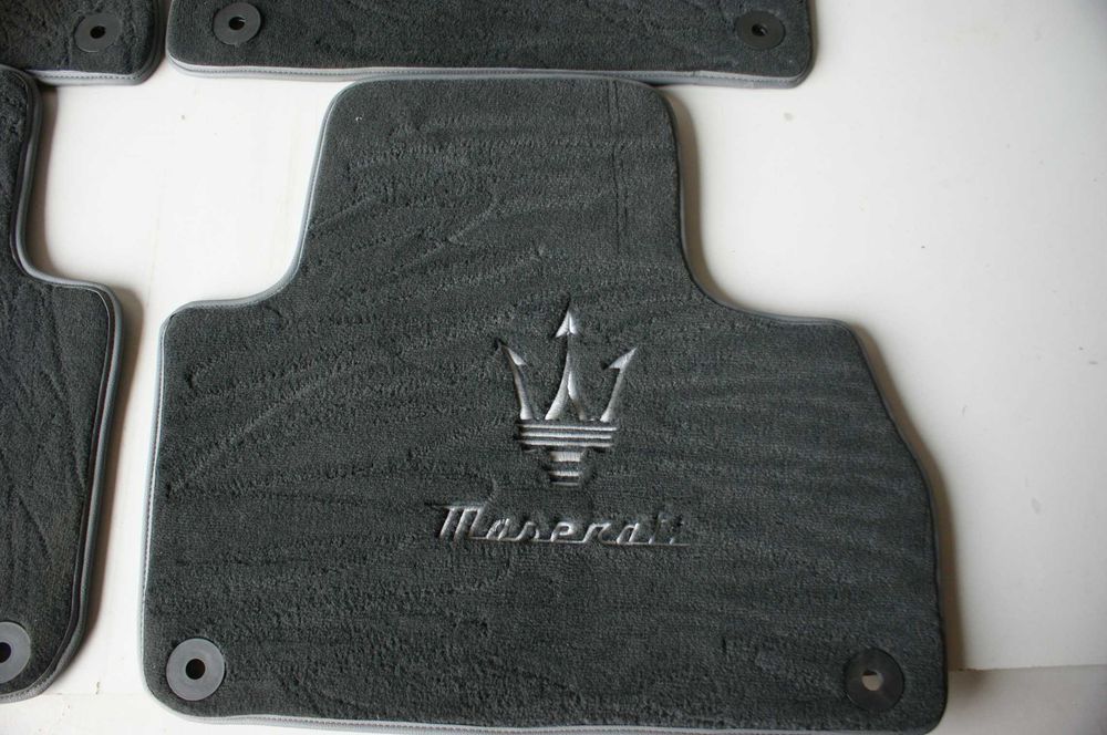 Maserati Levante Dywaniki Podłogi Kabiny Oryginał Kpl.