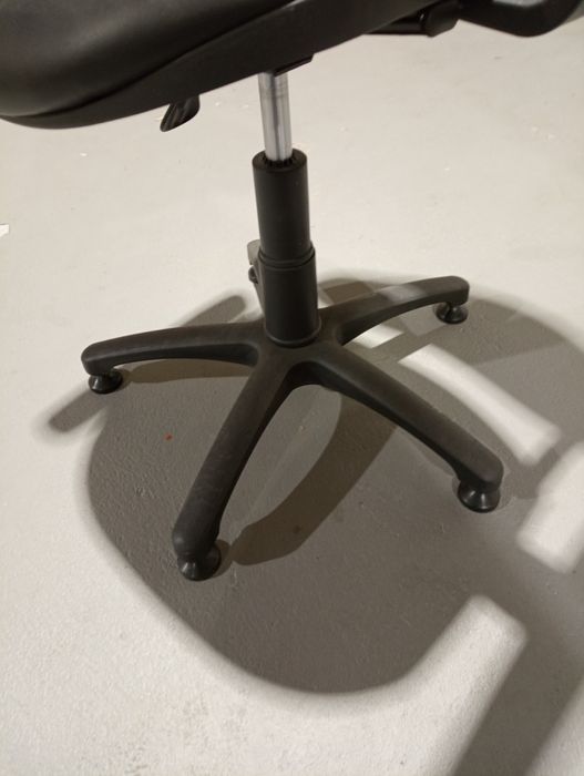 Cadeira de Estética Pele Preta C/Amortecedor