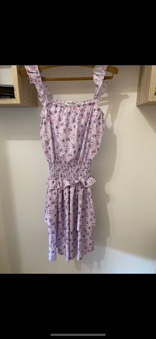 Różowa sukienka w kwiaty 38 M