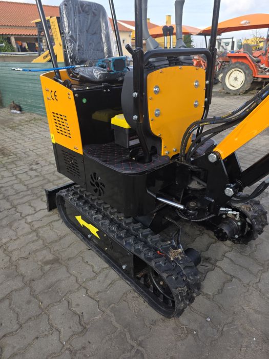 Mini Escavadora TRS HT12 – Pinça Hidráulica – Braços Ajustáveis – Nova