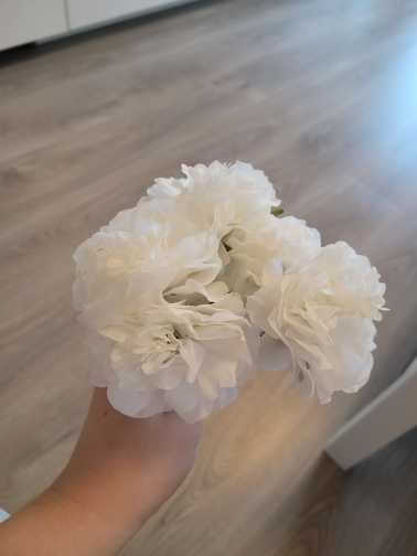 Искусственные пионы, штучные цветы, букет цветов.