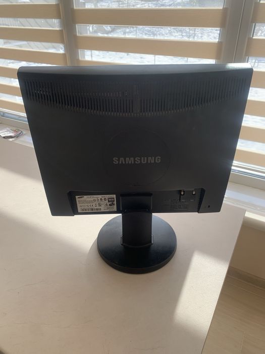 Монітор samsung