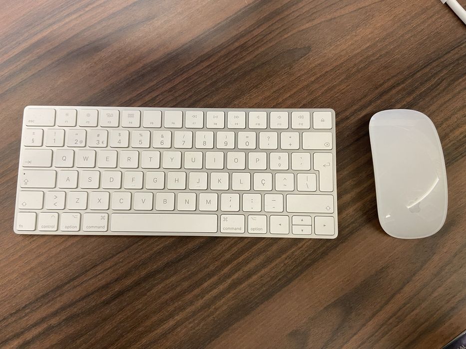 iMac 21,5” Retina 4K (2019) –Teclado + Rato Apple