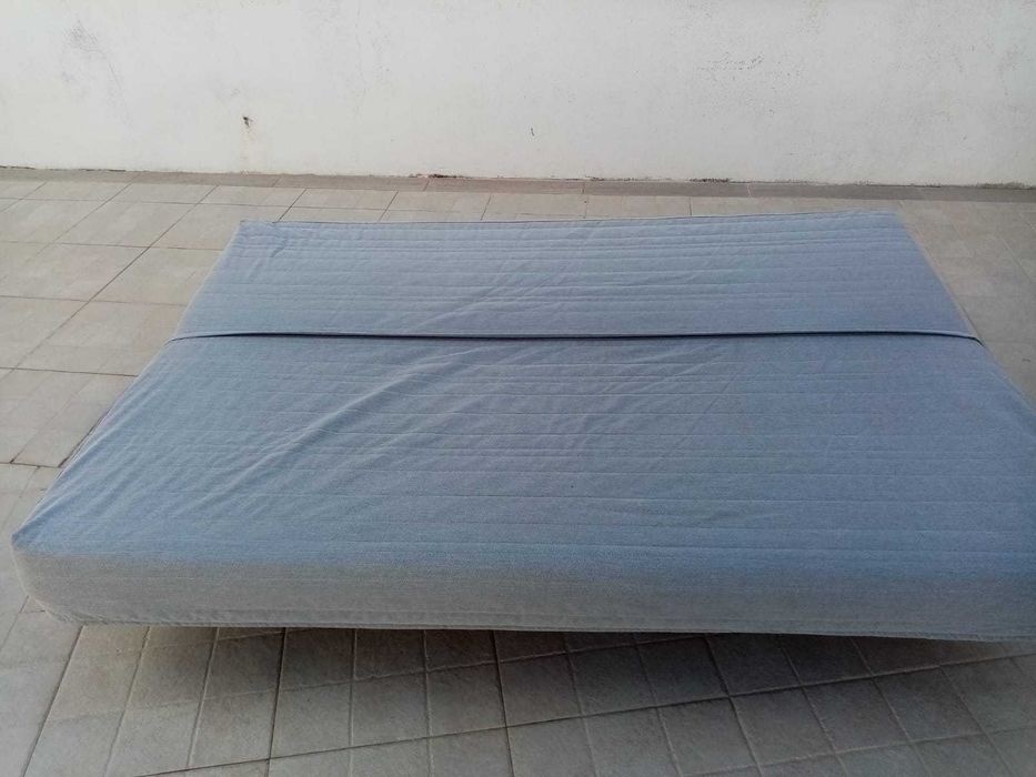 Sofá cama em bom estado