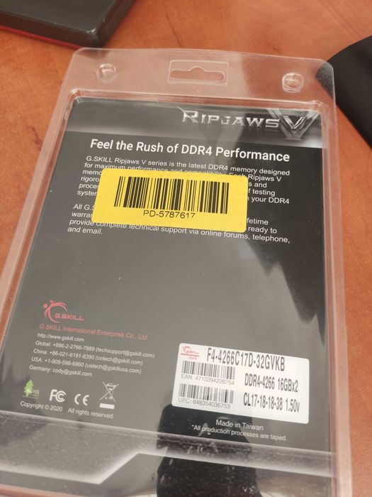 pamięć RAM 2x16GB  DDR4 do PC  G.Skill F4-4266C17D-32GVKB super szybka