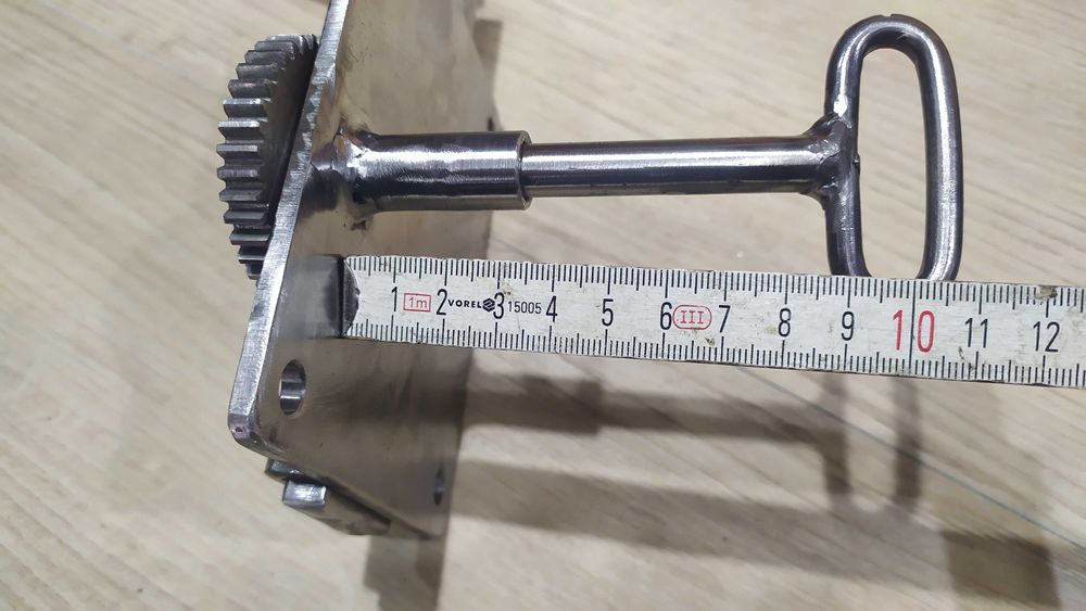 Sztaba zasuwa zamek zębatkowy  do garażu, bramy, piwnicy