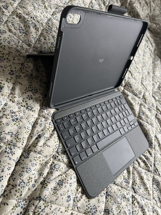 Combo Touch Logitech Ipad 10th 11th