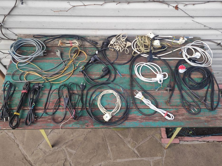 Сетевые шнуры...